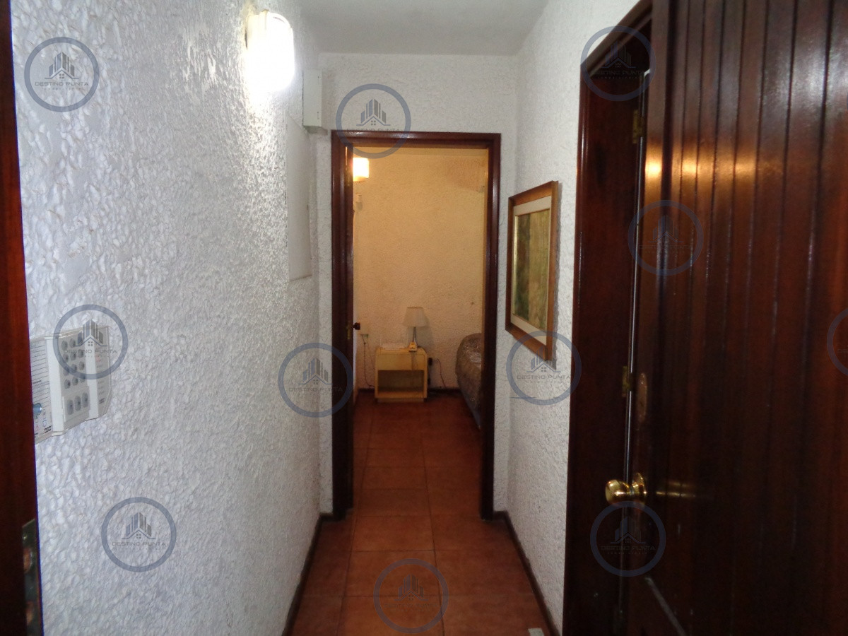 Casa ID.671 - Casa en zona de prestigio, alquiler en Punta del Este, barrio Beverly Hills