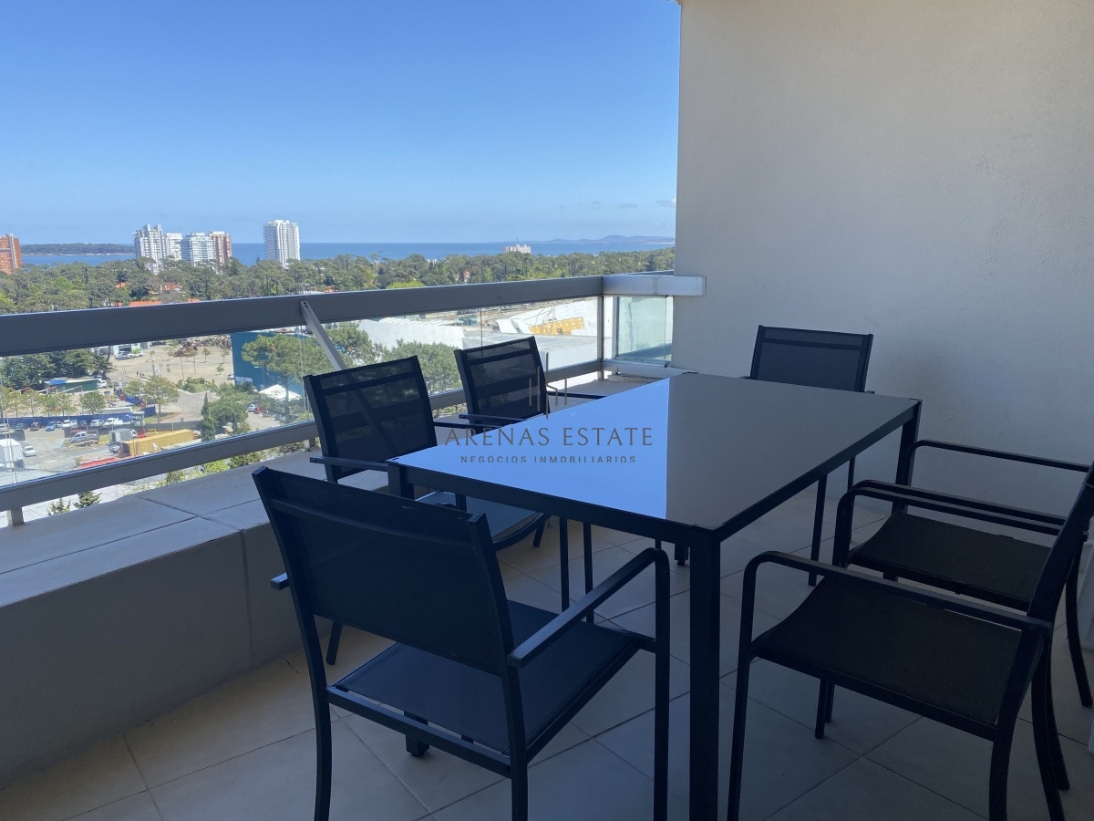 Apartamento ID.719 - HERMOSO APARTAMENTO 3 DORMITORIOS Y DEPENDENCIA VENTA EN PUNTA DEL ESTE