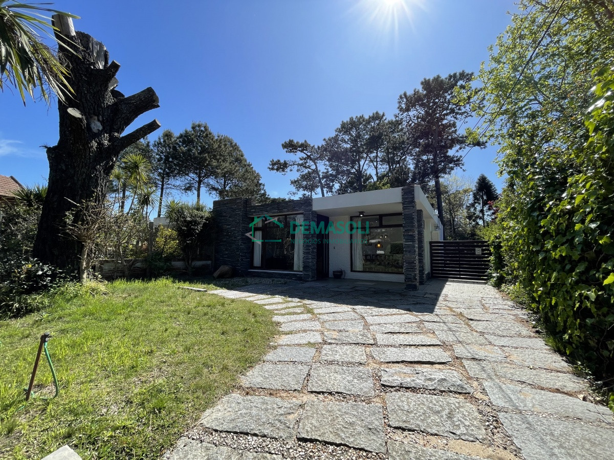 Casa ID.577 - CASA EN VENTA EN PUNTA DEL ESTE 3 DORMITORIOS