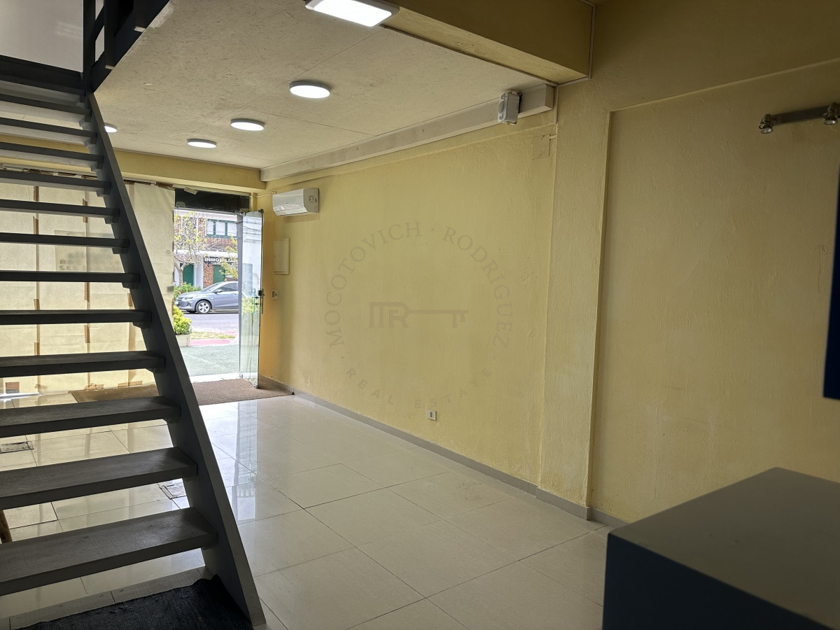 Local Comercial ID.1712 - Local en zona comercial, excelente ubicacion ideal todo el año
