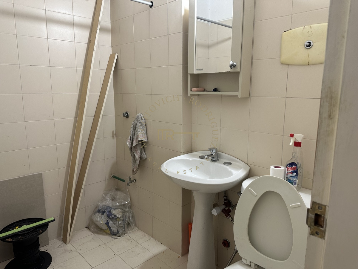 Local Comercial ID.1712 - Local en zona comercial, excelente ubicacion ideal todo el año