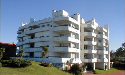 Venta apartamento 2 dormitorios en Playa Mansa