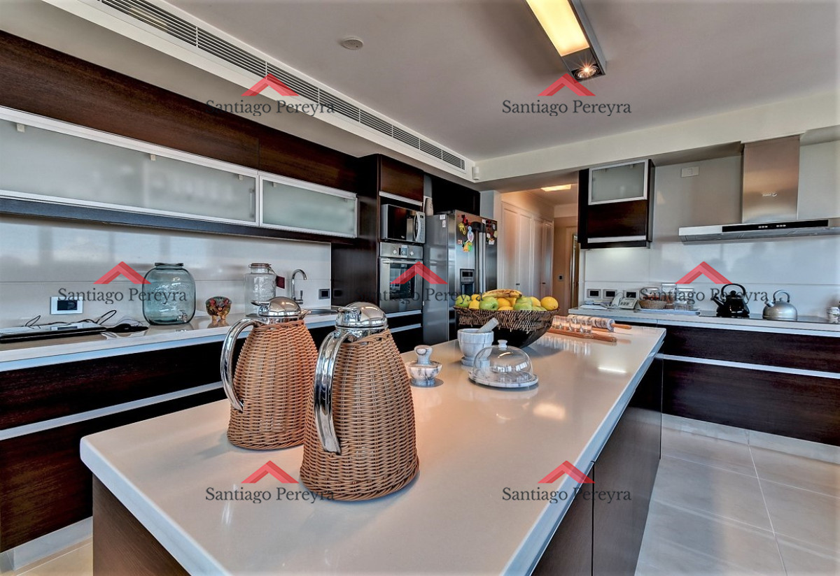 Apartamento ID.5299 - Espectacular semipiso en venta, Punta del Este, Oportunidad