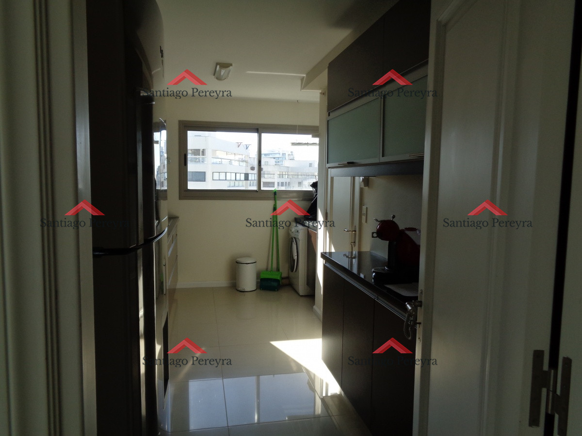 Apartamento ID.7988 - PENT HOUSE EN TORRE IMPERIAL DE PUNTA DEL ESTE VENTA 