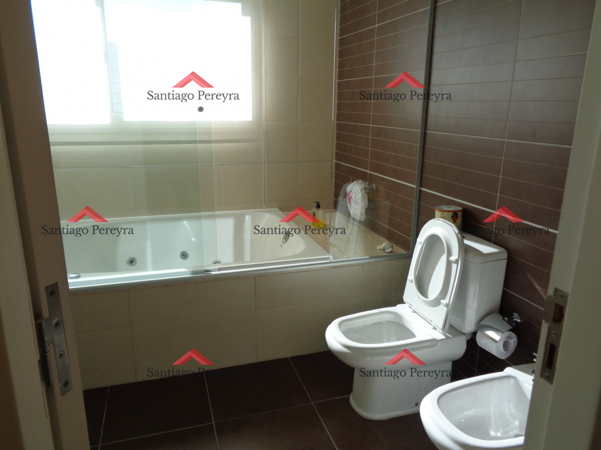 Apartamento ID.7988 - PENT HOUSE EN TORRE IMPERIAL DE PUNTA DEL ESTE VENTA 