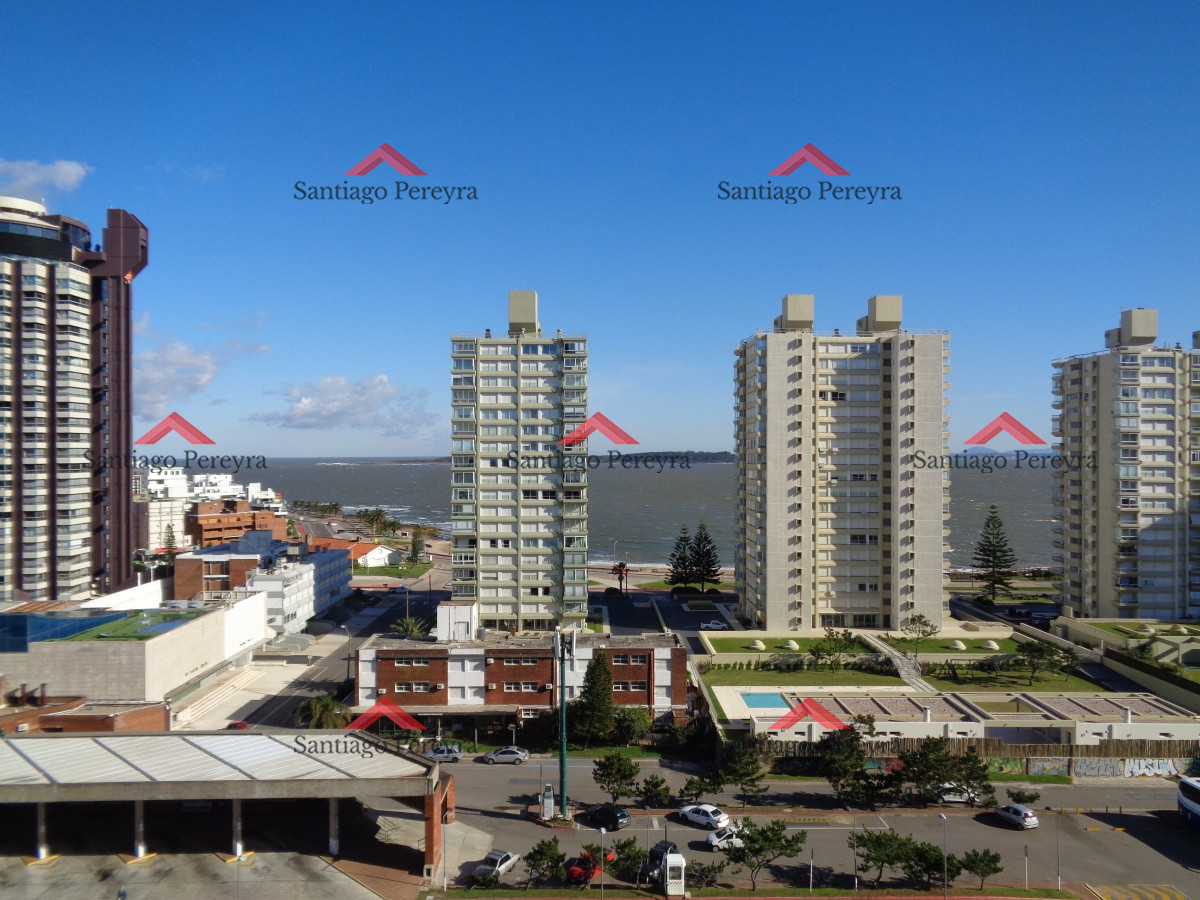 Apartamento ID.7988 - PENT HOUSE EN TORRE IMPERIAL DE PUNTA DEL ESTE VENTA 