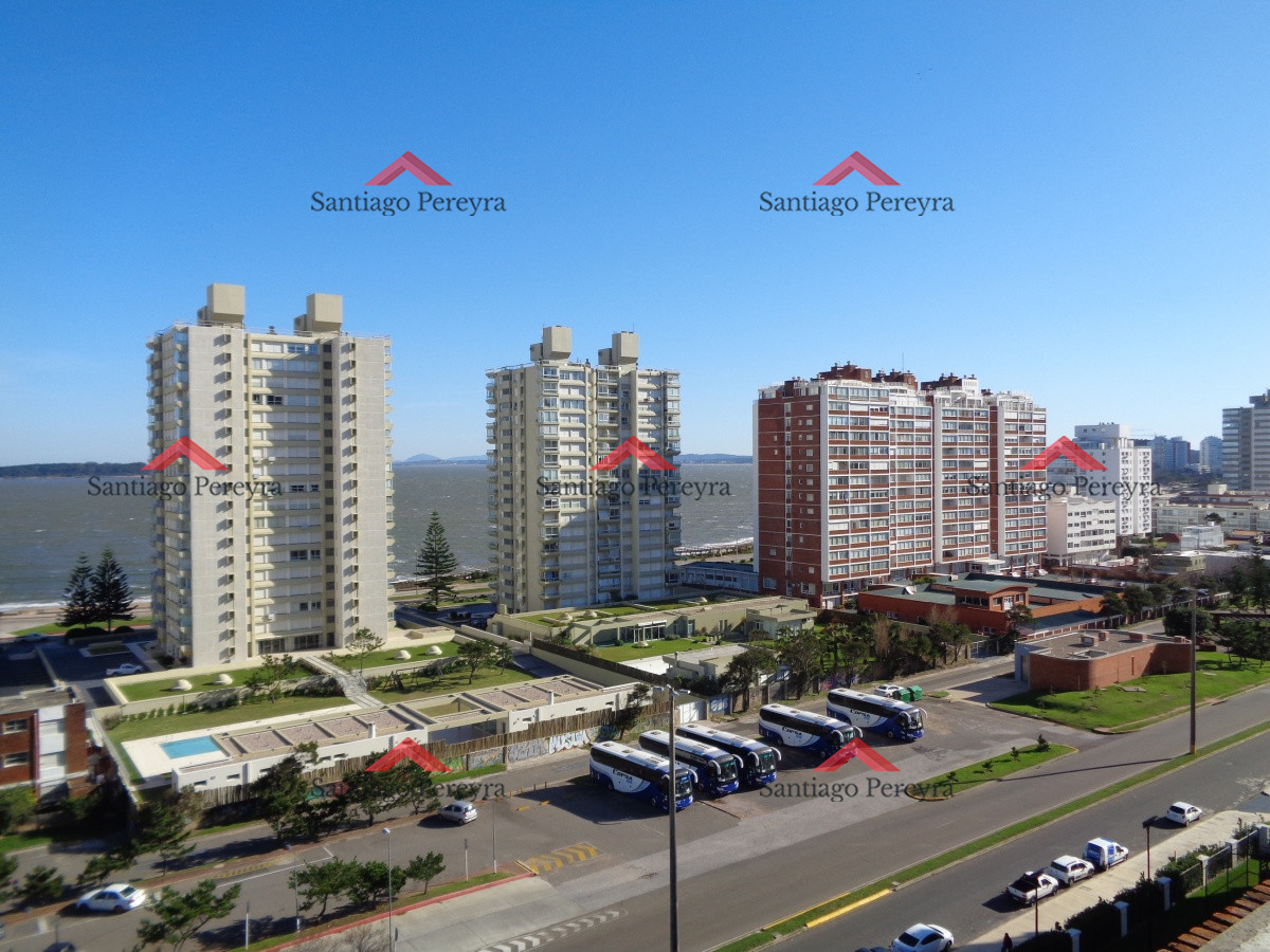 Apartamento ID.7988 - PENT HOUSE EN TORRE IMPERIAL DE PUNTA DEL ESTE VENTA 
