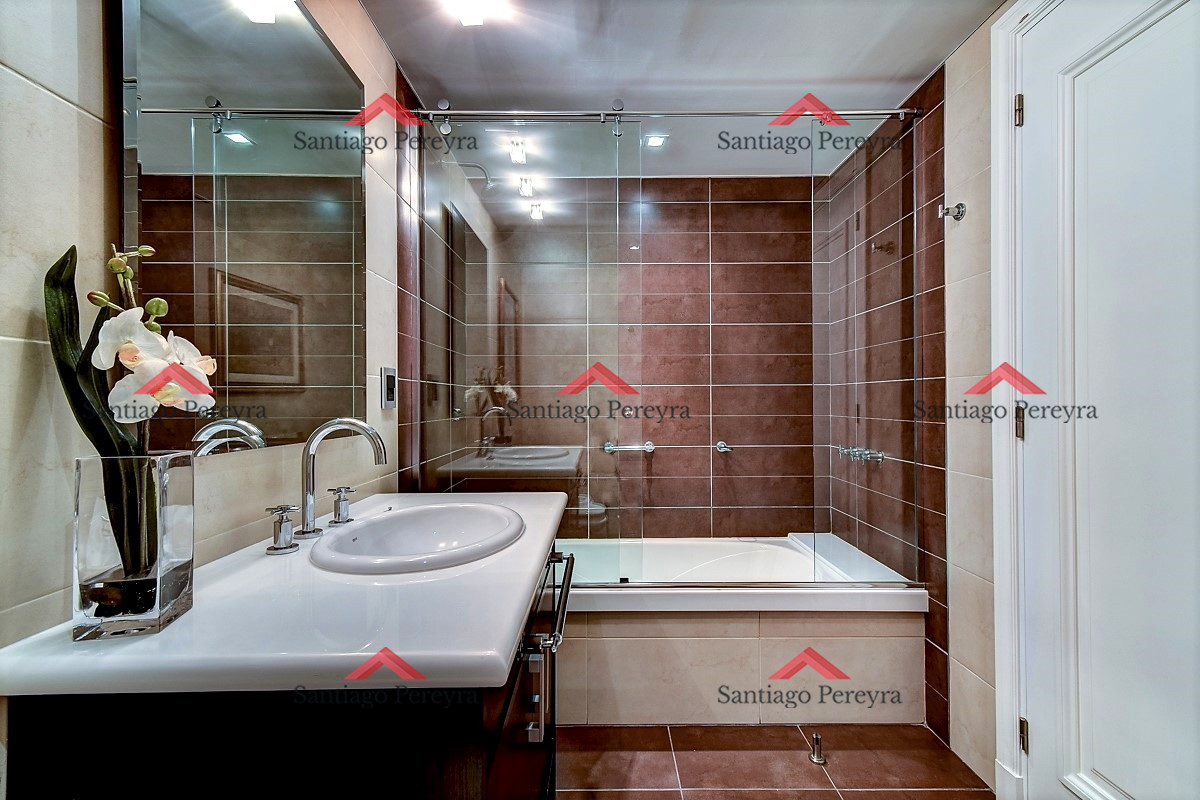 Apartamento ID.5299 - Espectacular semipiso en venta, Punta del Este, Oportunidad