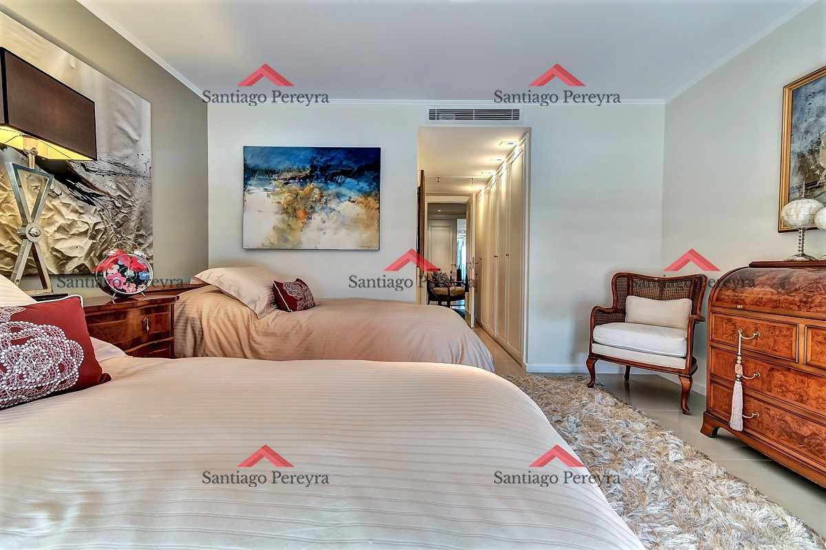 Apartamento ID.5299 - Espectacular semipiso en venta, Punta del Este, Oportunidad
