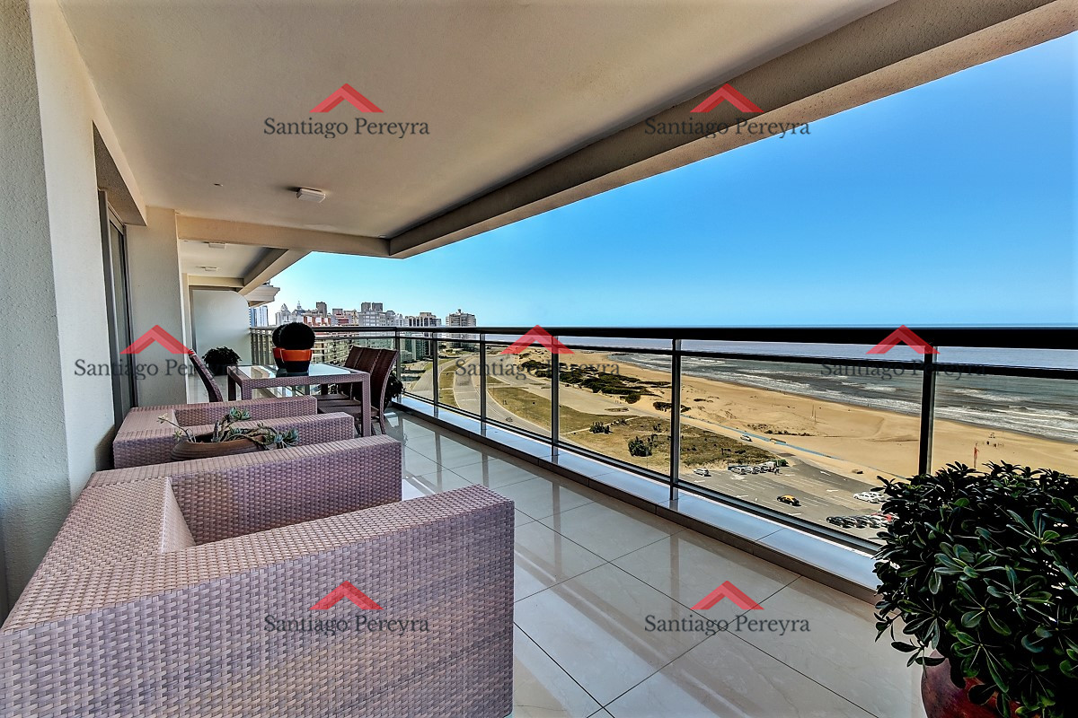 Apartamento ID.5299 - Espectacular semipiso en venta, Punta del Este, Oportunidad