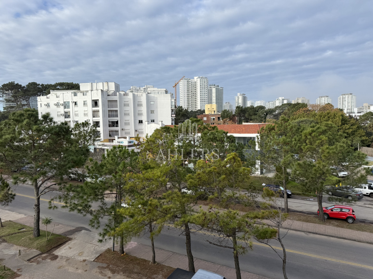 Apartamento ID.306 - 2 DORMITORIOS ALQUILER ANUAL EN PUNTA DEL ESTE 