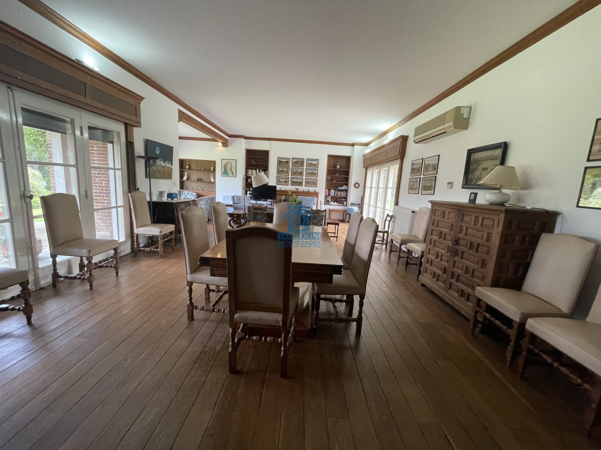 Casa ID.488 - En alquiler, magnifica casa, 5 dormitorios, Golf, Punta del Este