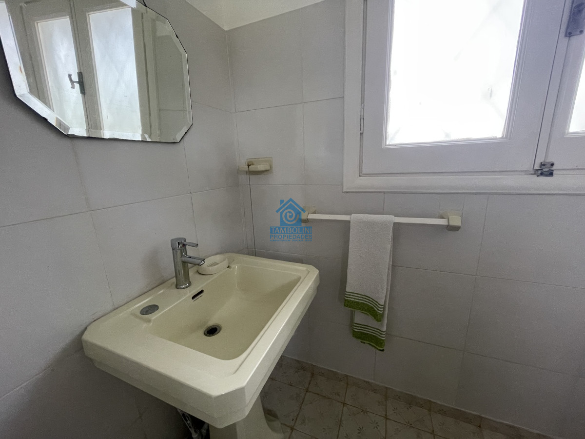 Casa ID.488 - En alquiler, magnifica casa, 5 dormitorios, Golf, Punta del Este