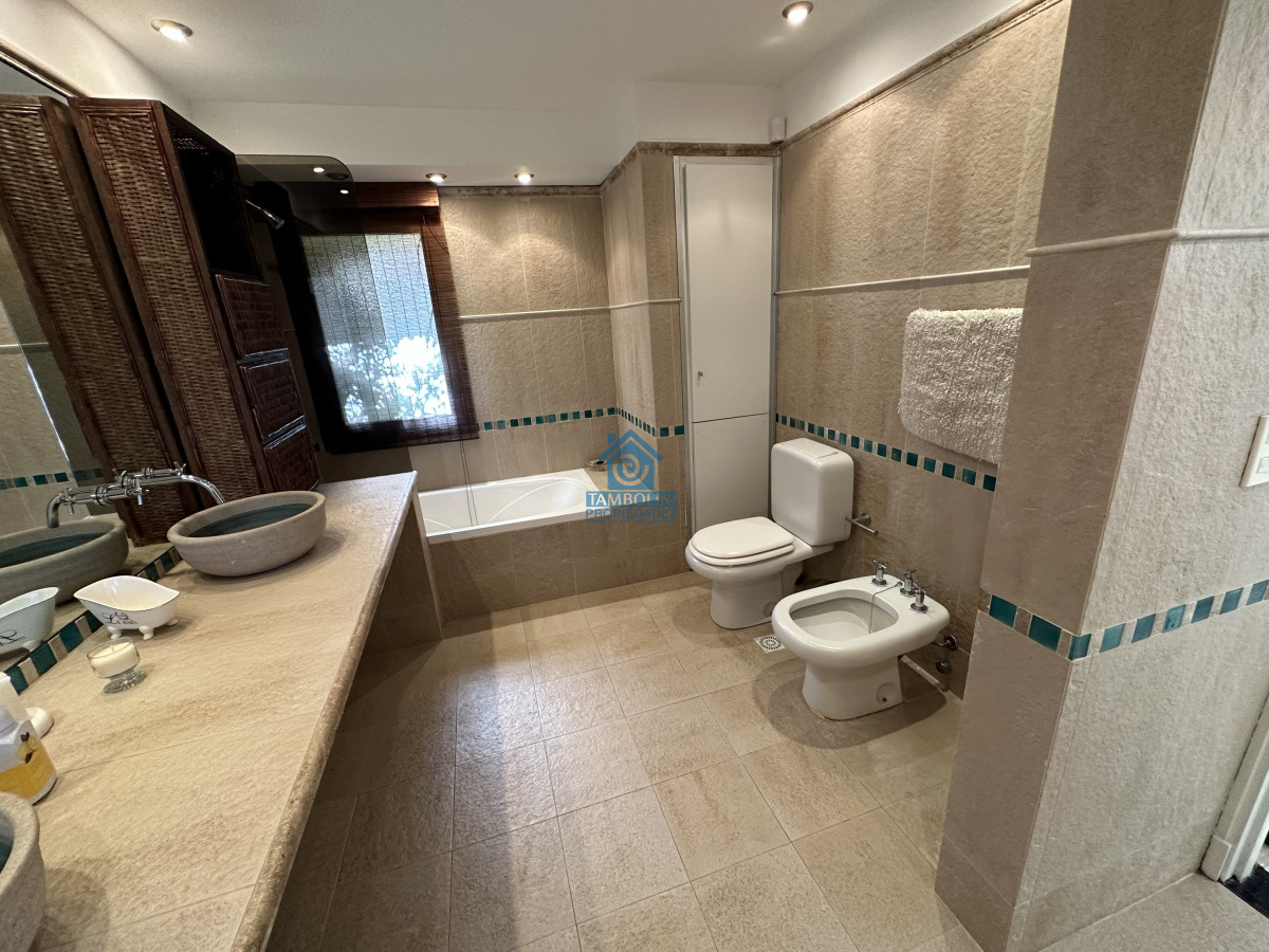 Casa ID.293 - SAN RAFAEL, PUNTA DEL ESTE EN VENTA CASA 4 DORMITORIOS PISCINA