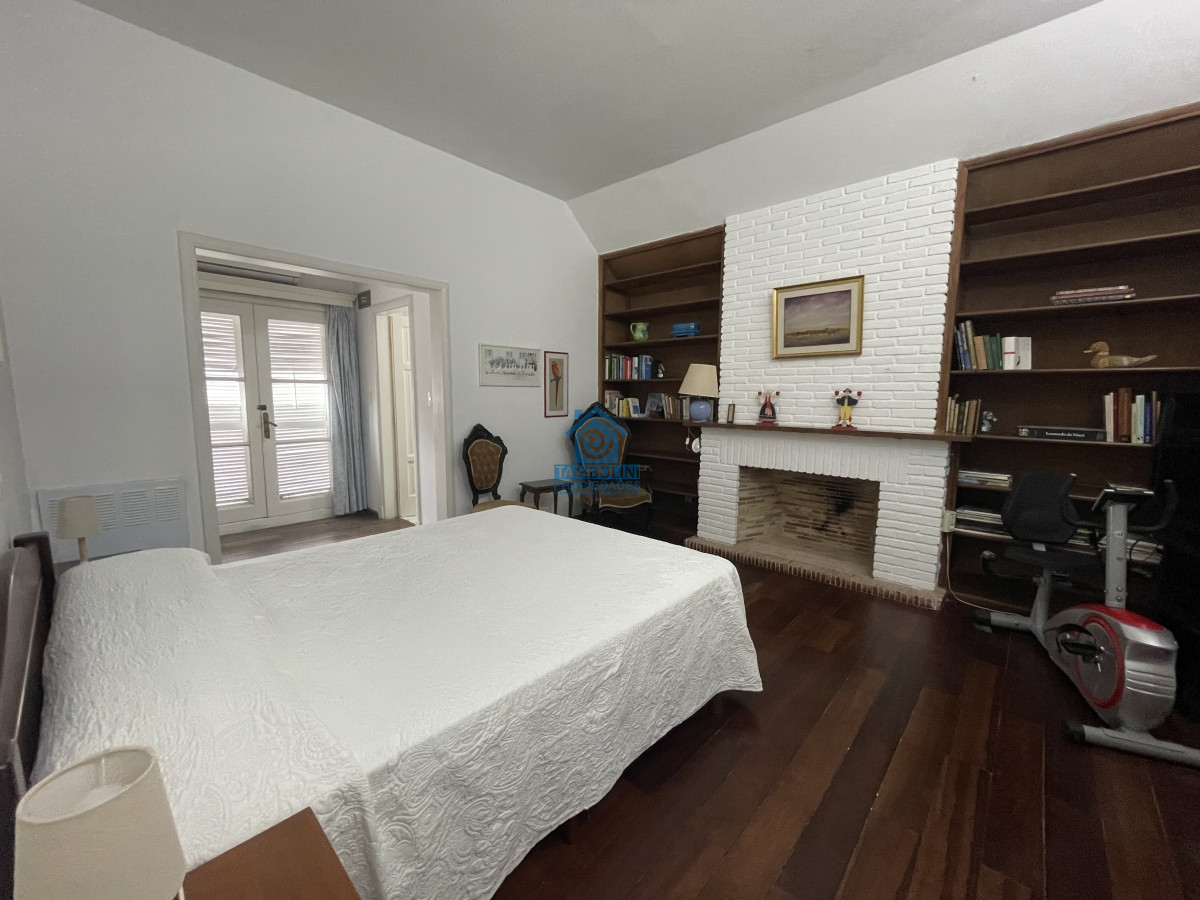 Casa ID.488 - En alquiler, magnifica casa, 5 dormitorios, Golf, Punta del Este