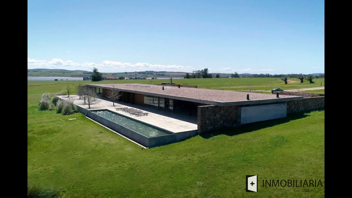 Terreno ID.457 - Venta de Terreno con financiación en La Laguna de los Cisnes Punta del Este C911