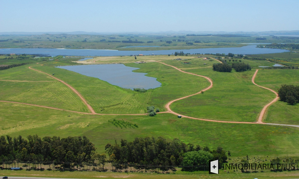 Terreno ID.457 - Venta de Terreno con financiación en La Laguna de los Cisnes Punta del Este C911