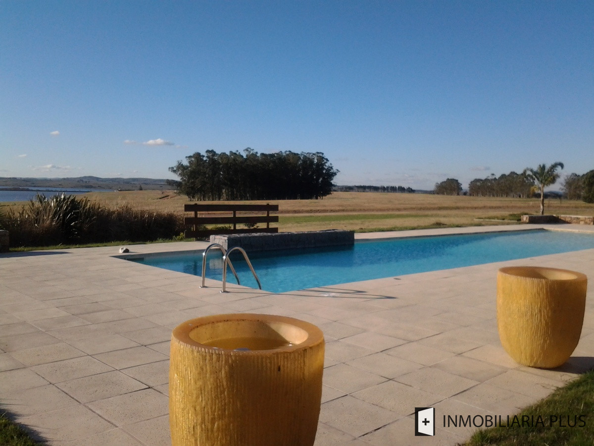 Terreno ID.457 - Venta de Terreno con financiación en La Laguna de los Cisnes Punta del Este C911