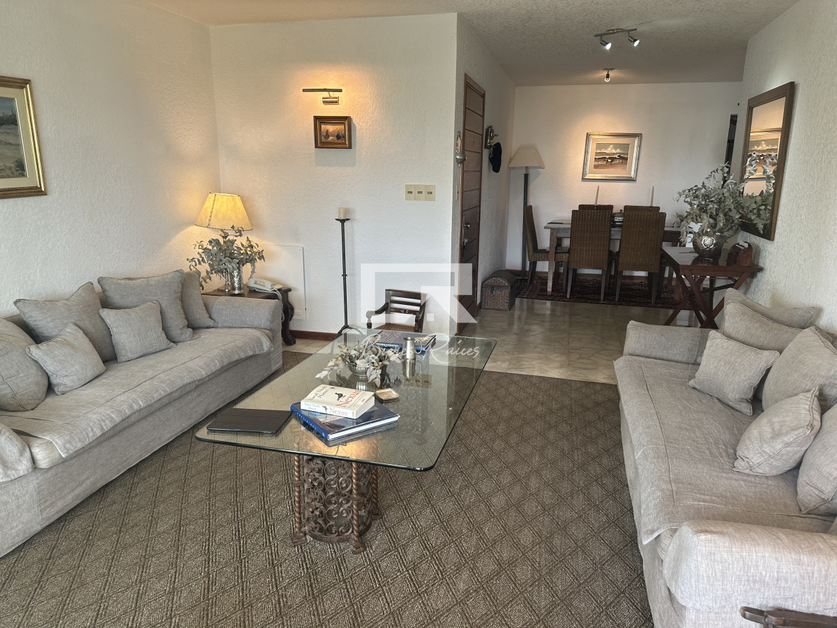 Apartamento ID.775 - FRAGATA FRENTE AL MAR PARADA 19 3 DORMITORIOS ALQUILER TEMPORADA PUNTA DEL ESTE