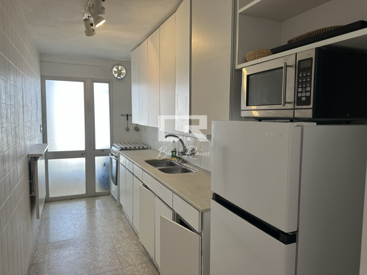 Apartamento ID.501 - IMPECABLE APARTAMENTO EN VENTA Y ALQUILER DE TEMPORADA 3 DORMITORIOS, GARAGE