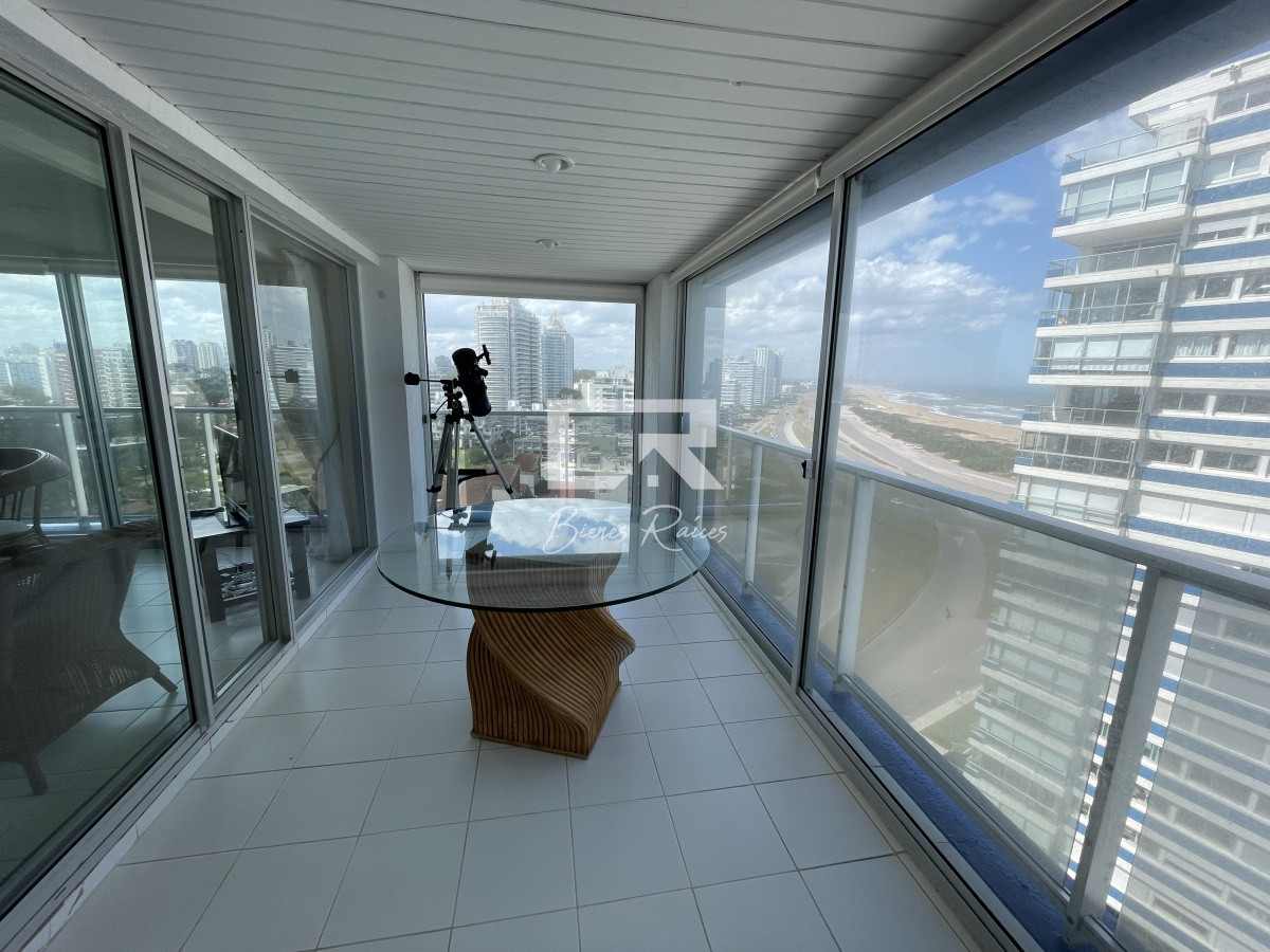 Apartamento ID.738 - BRAVA  3 DORMITORIOS , CON TODOS LOS SERVICIOS 