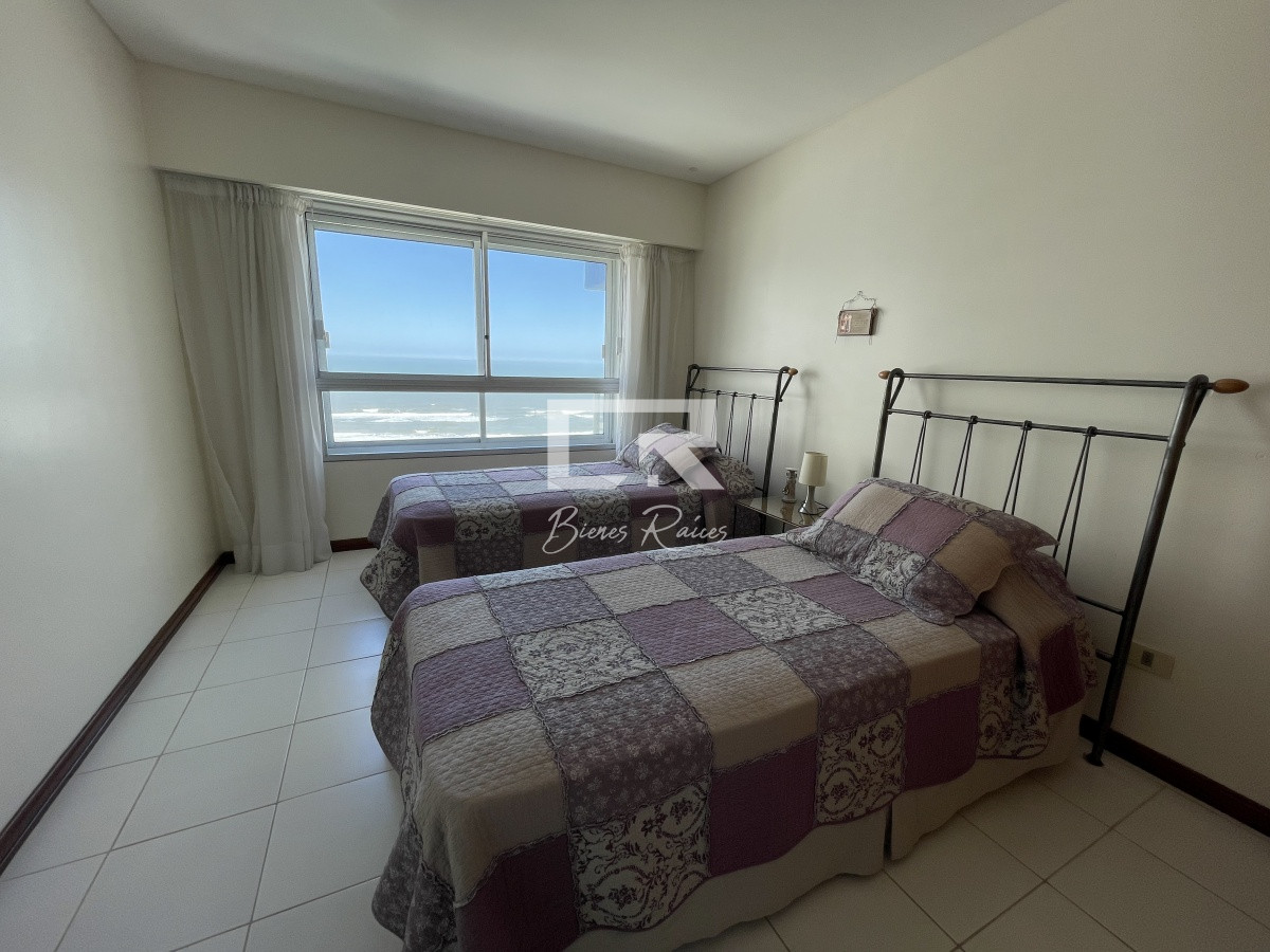 Apartamento ID.738 - BRAVA  3 DORMITORIOS , CON TODOS LOS SERVICIOS 