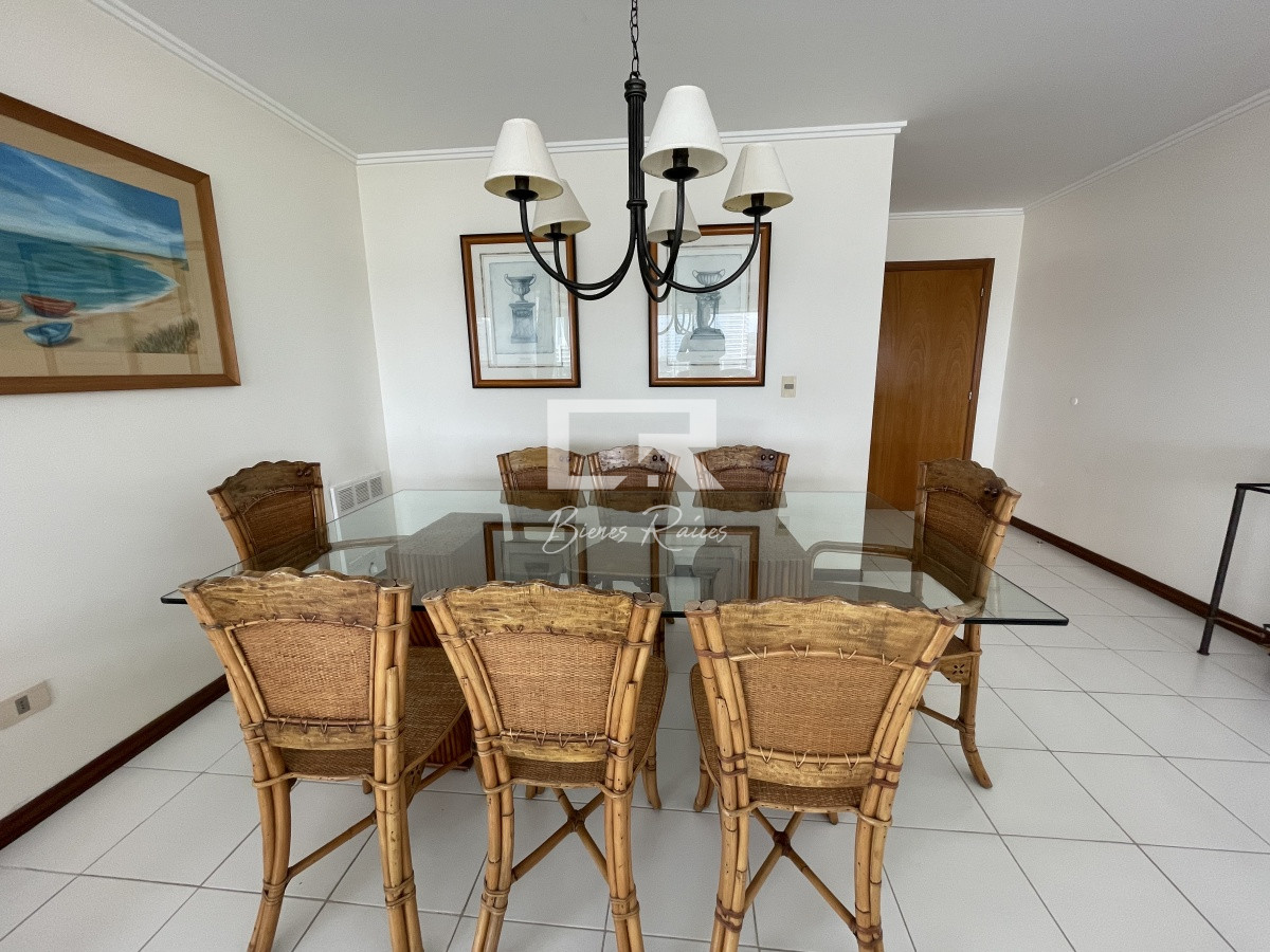Apartamento ID.738 - BRAVA  3 DORMITORIOS , CON TODOS LOS SERVICIOS 