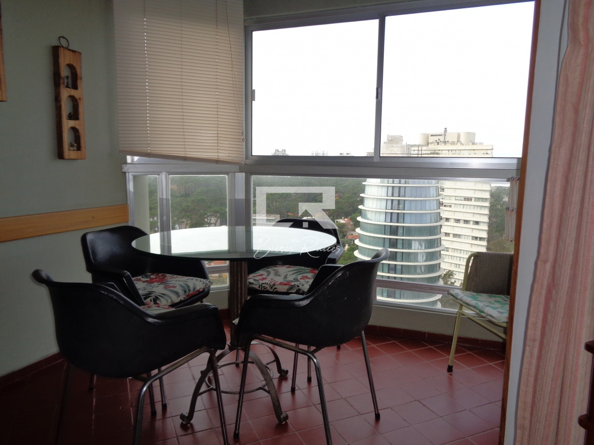 Apartamento ID.678 - ROOSEVELT TERRAZA CON PARRILLERO PROPIO 3 DORMITORIOS EN VENTA