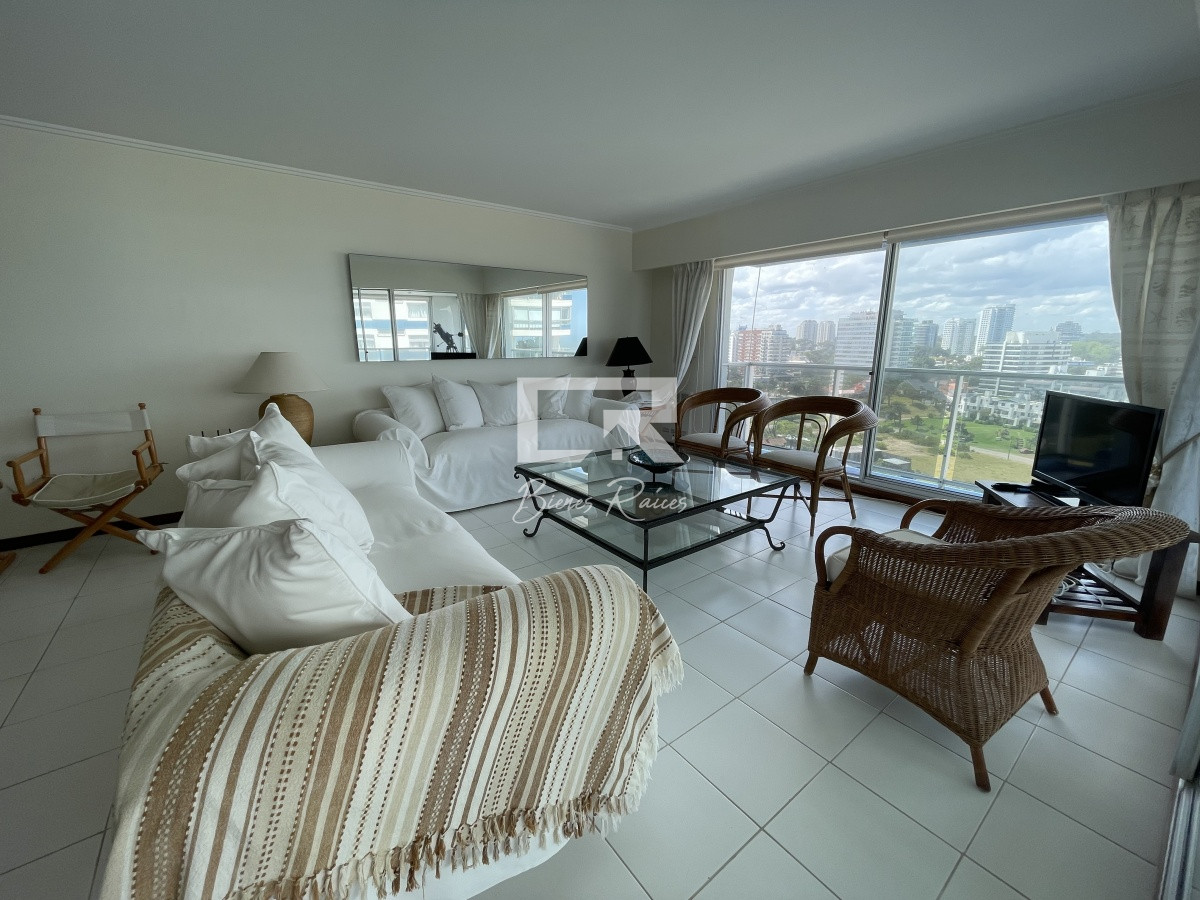 Apartamento ID.738 - BRAVA  3 DORMITORIOS , CON TODOS LOS SERVICIOS 