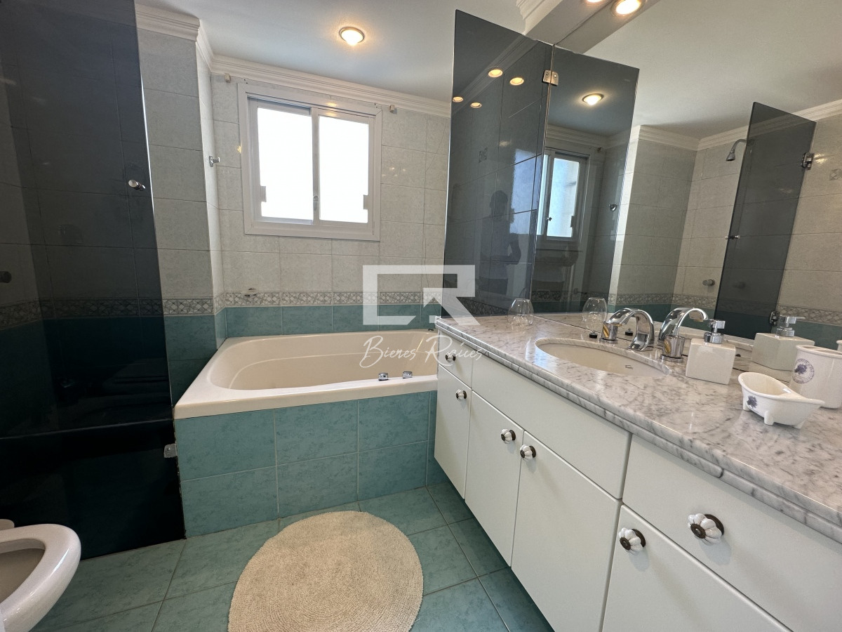 Apartamento ID.608 - EN VENTA 3 DORMITORIOS 2 EN SUITE !!!