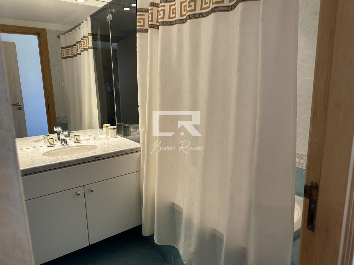 Apartamento ID.222 - SUPER APARTAMETNO EN LA BRAVA, 3 DORMITORIOS Y DEP. PARRILLERO PROPIO EN VENTA PUNTA DEL ESTE