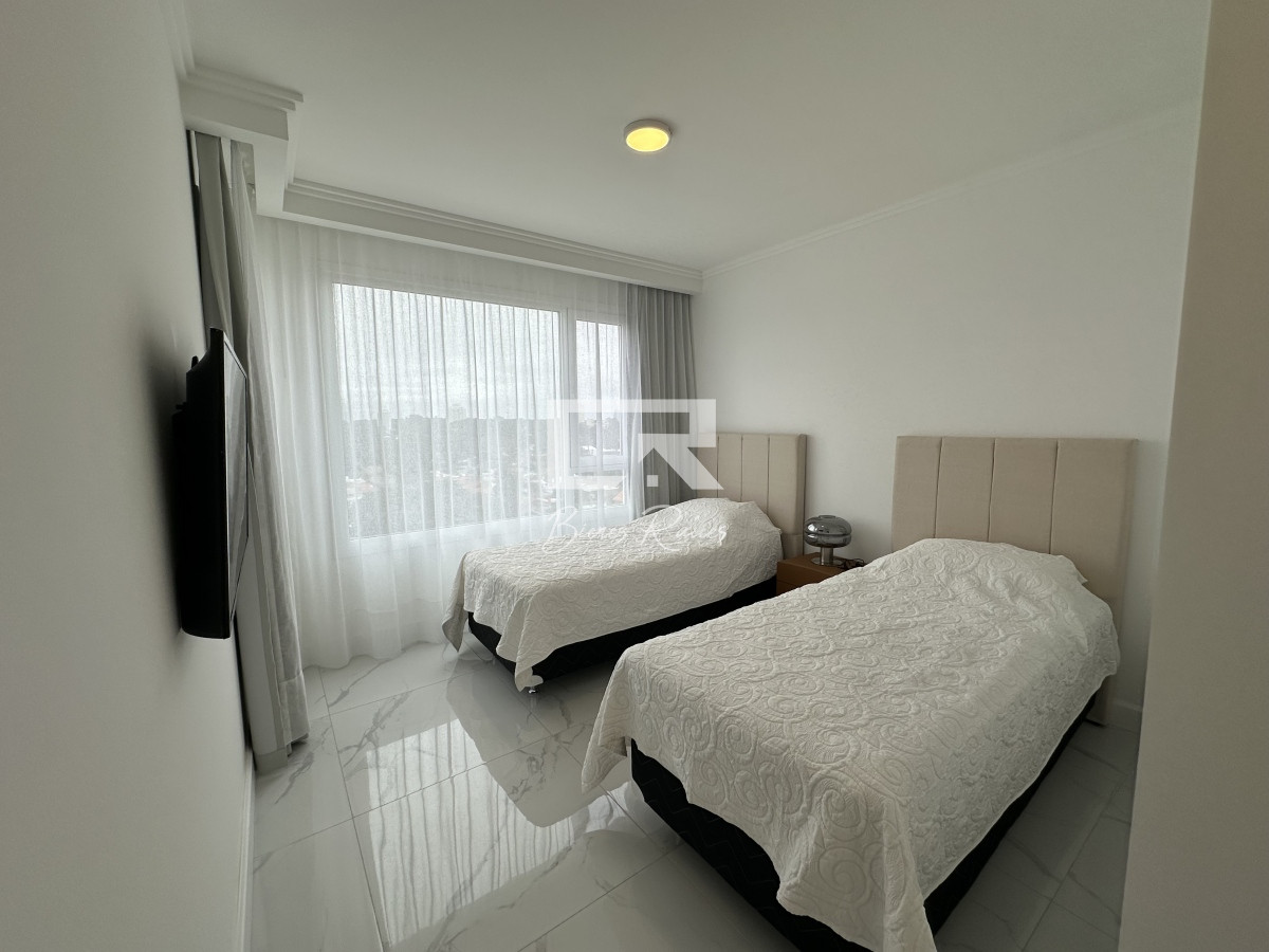 Apartamento ID.744 - PARAMOUNT ALQUILER ENERO EN PUNTA DEL ESTE, SUPER PREMIUM 2 DORMITORIOS