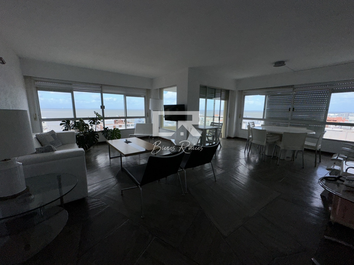 Apartamento ID.215 - VENTA 3 DORMITORIOS EN LA PENINSULA PUNTA DEL ESTE