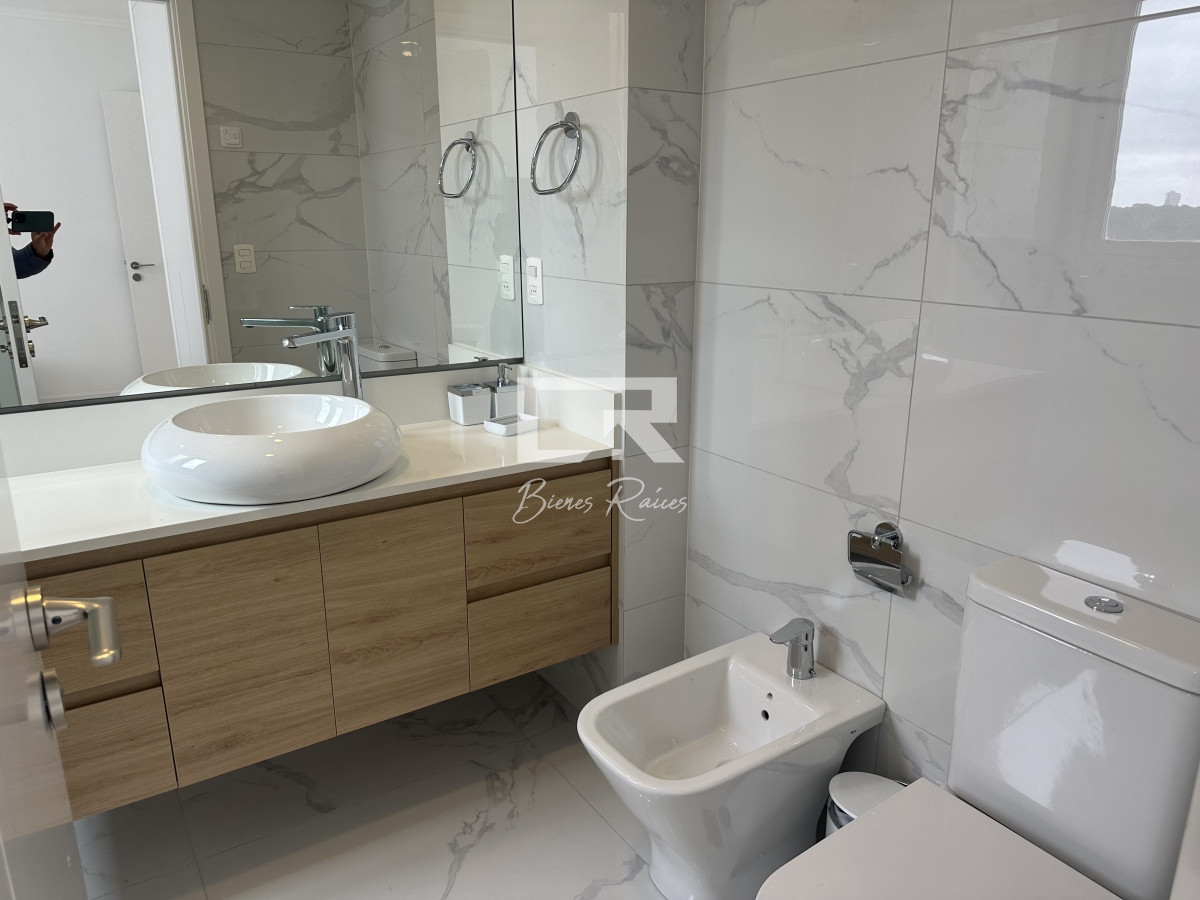 Apartamento ID.744 - PARAMOUNT ALQUILER ENERO EN PUNTA DEL ESTE, SUPER PREMIUM 2 DORMITORIOS