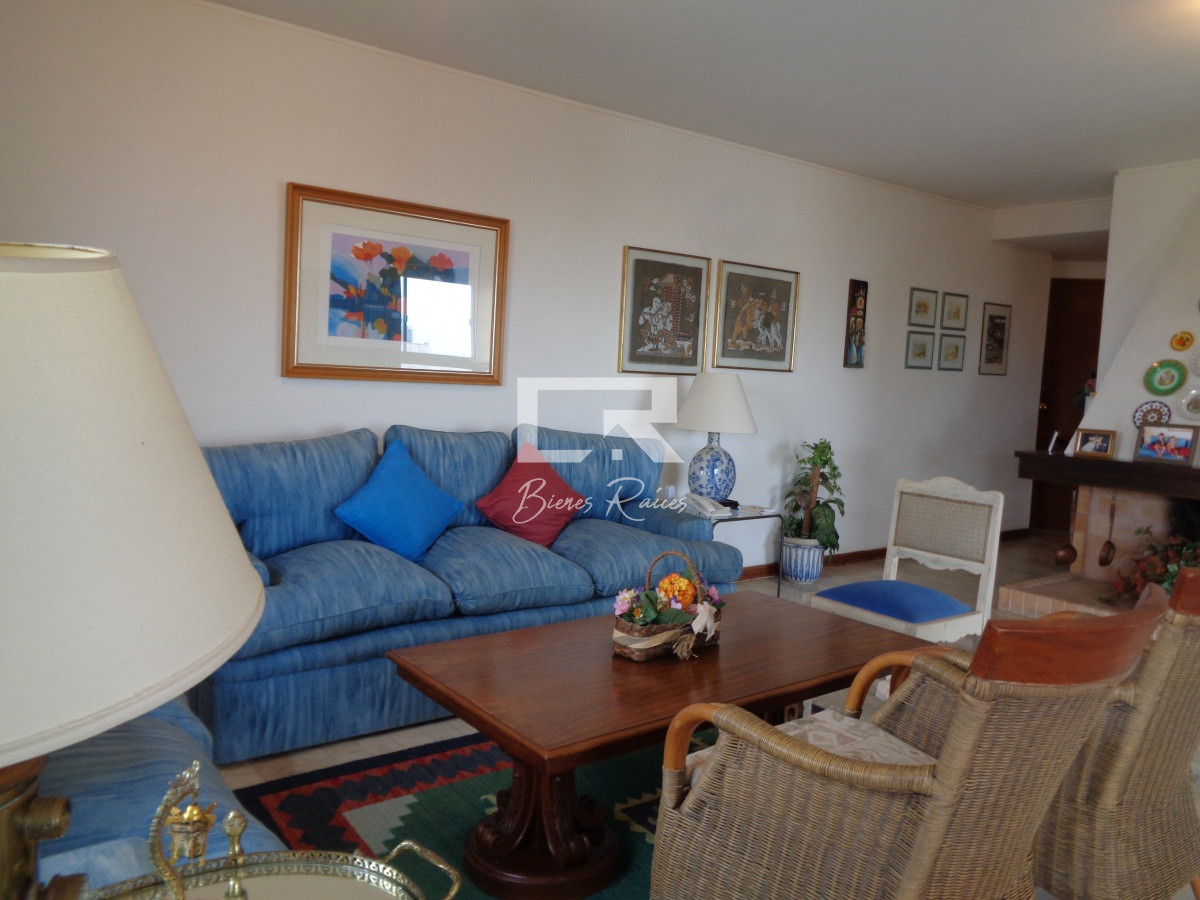 Apartamento ID.678 - ROOSEVELT TERRAZA CON PARRILLERO PROPIO 3 DORMITORIOS EN VENTA