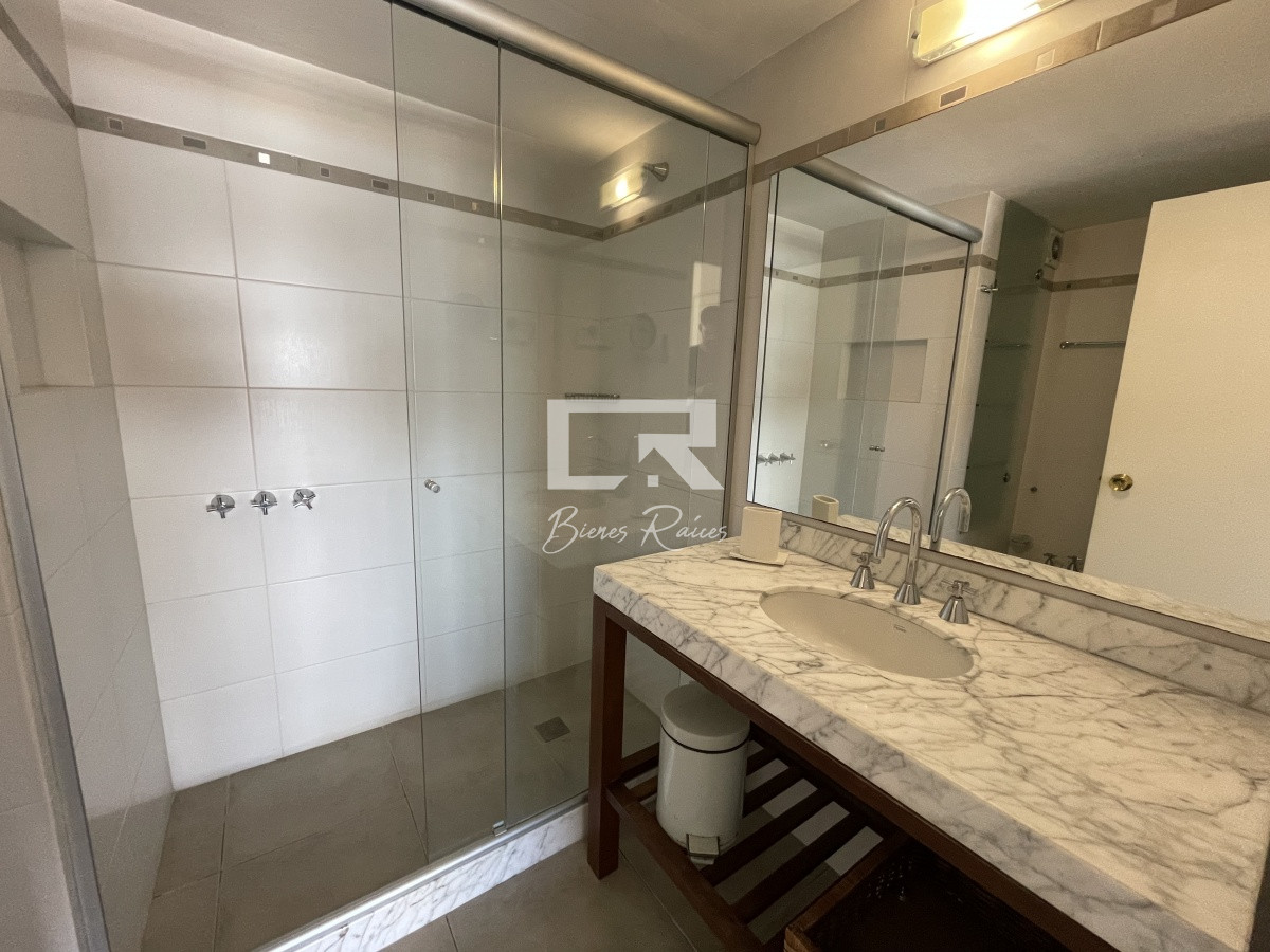 Apartamento ID.242 - APARTAMENTO EN PENINSULA 3 DORMITORIOS 2 BAÑOS VENTA Y ALQUILER TEMPORAL