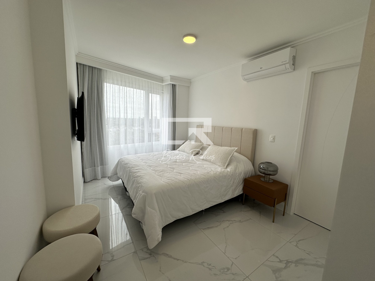 Apartamento ID.744 - PARAMOUNT ALQUILER ENERO EN PUNTA DEL ESTE, SUPER PREMIUM 2 DORMITORIOS
