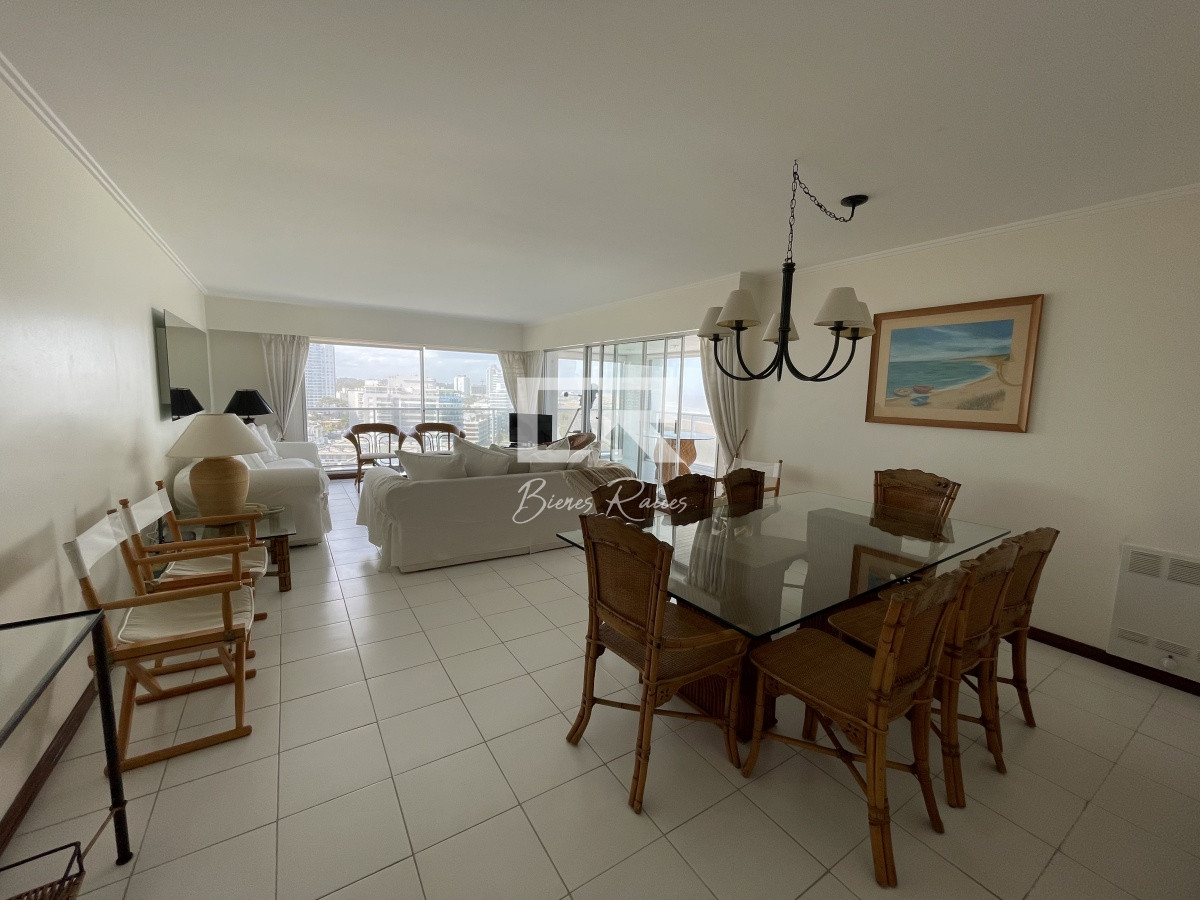Apartamento ID.738 - BRAVA  3 DORMITORIOS , CON TODOS LOS SERVICIOS 