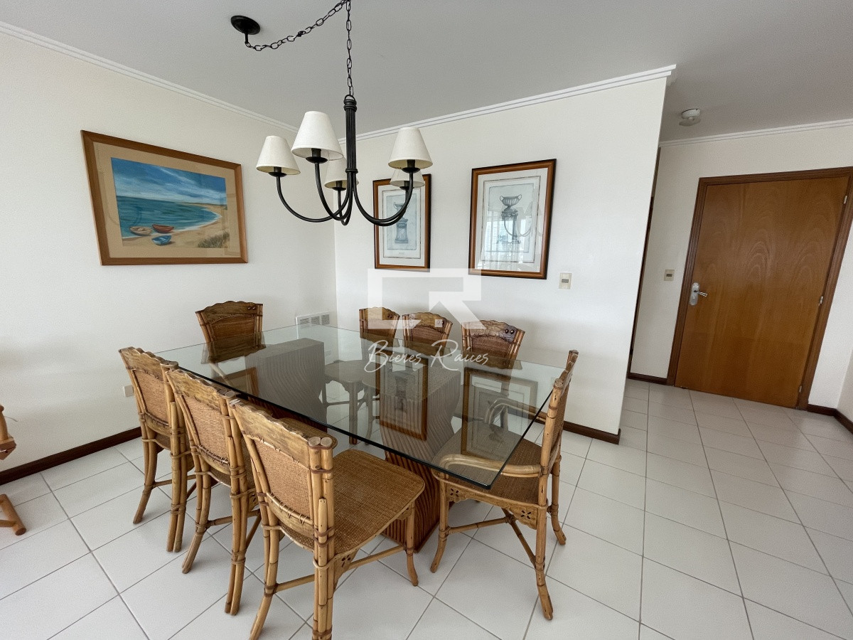 Apartamento ID.738 - BRAVA  3 DORMITORIOS , CON TODOS LOS SERVICIOS 