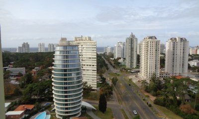 ROOSEVELT TERRAZA CON PARRILLERO PROPIO 3 DORMITORIOS EN VENTA
