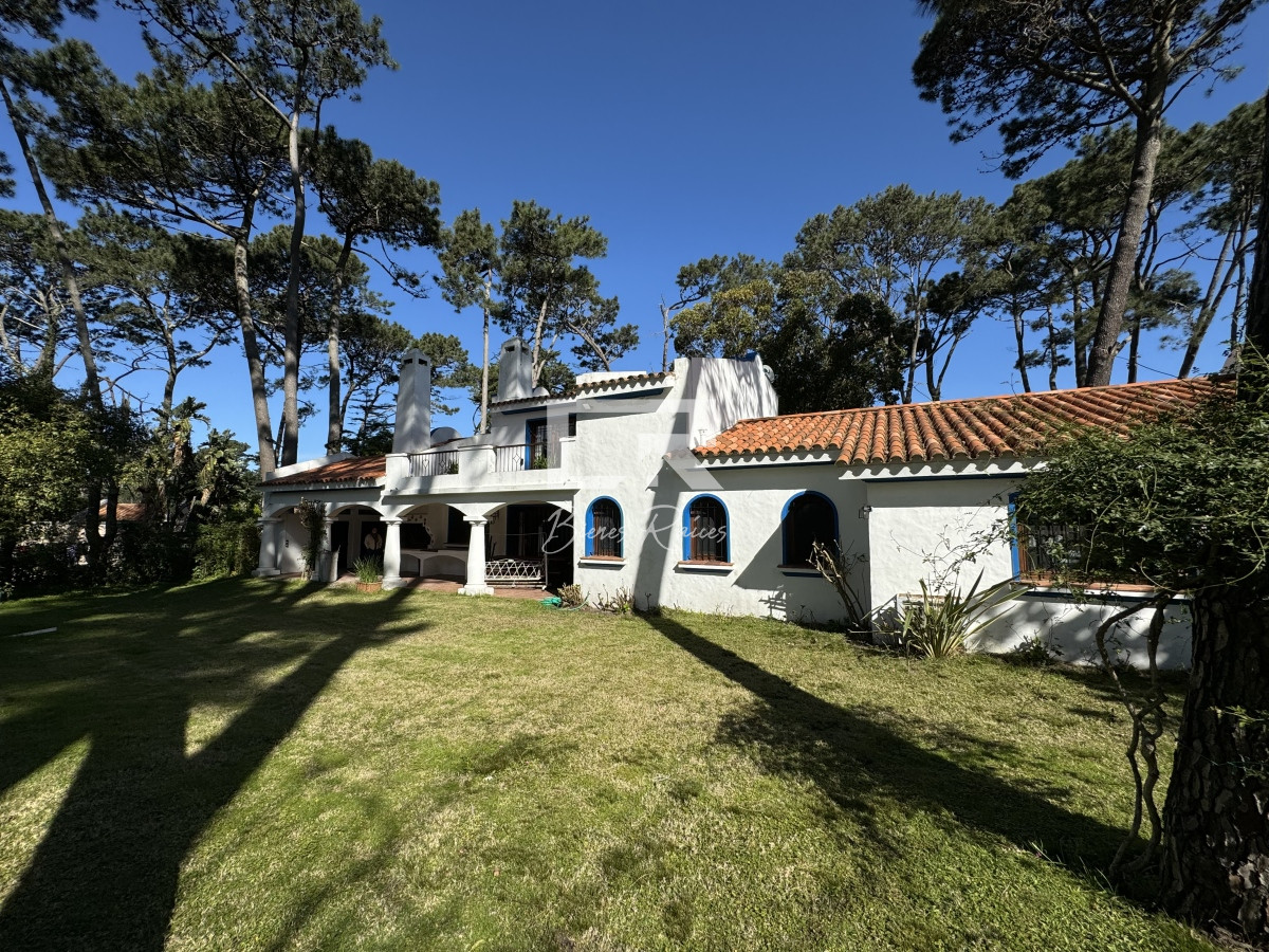 Casa ID.731 - Espectacular casa en venta, estilo colonial, San Rafael, venta, Punta del Este