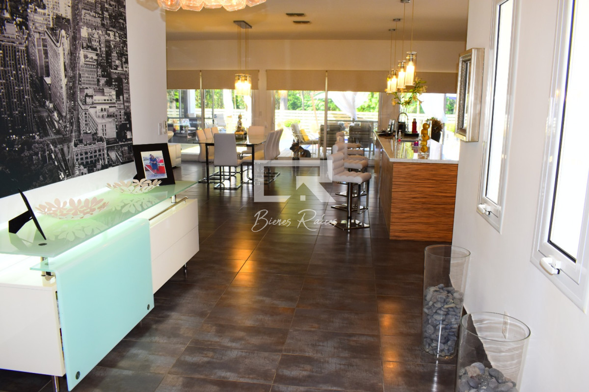 Casa ID.467 - EXPECTACULAR CASA EN PARQUE BURNETT 3 DORMITORIOS !!!