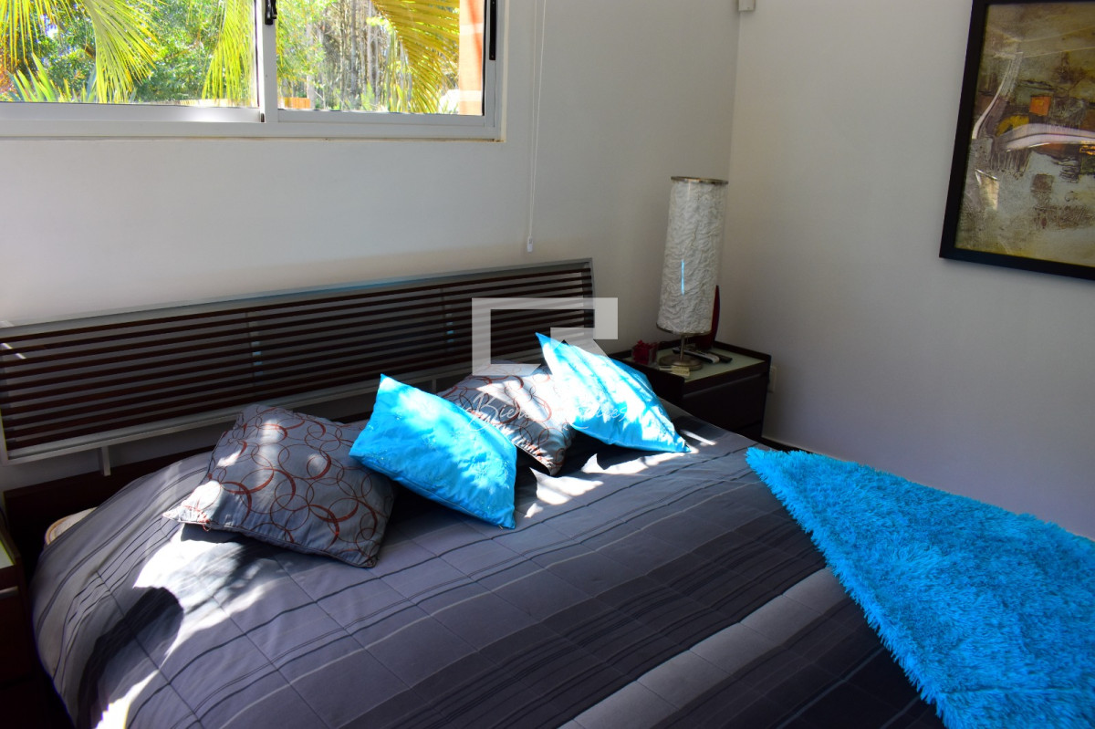 Casa ID.467 - EXPECTACULAR CASA EN PARQUE BURNETT 3 DORMITORIOS !!!