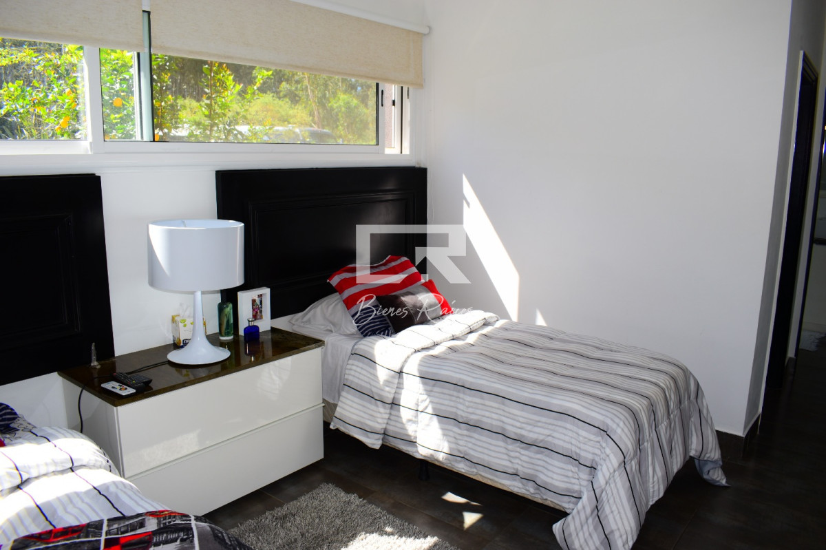 Casa ID.467 - EXPECTACULAR CASA EN PARQUE BURNETT 3 DORMITORIOS !!!