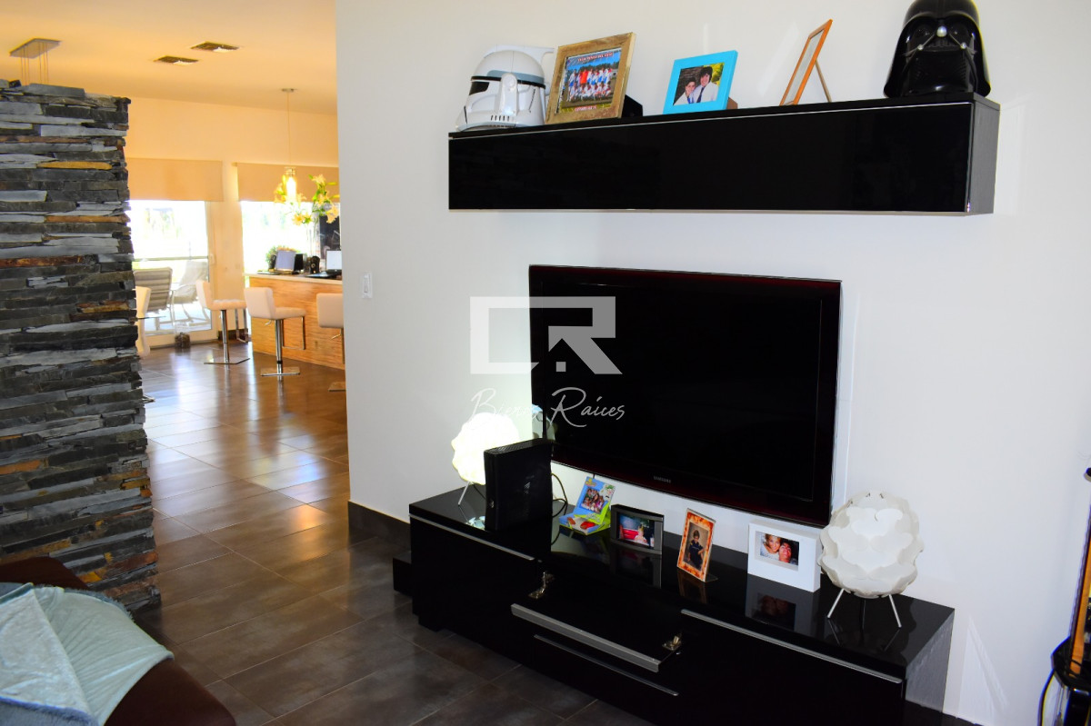 Casa ID.467 - EXPECTACULAR CASA EN PARQUE BURNETT 3 DORMITORIOS !!!