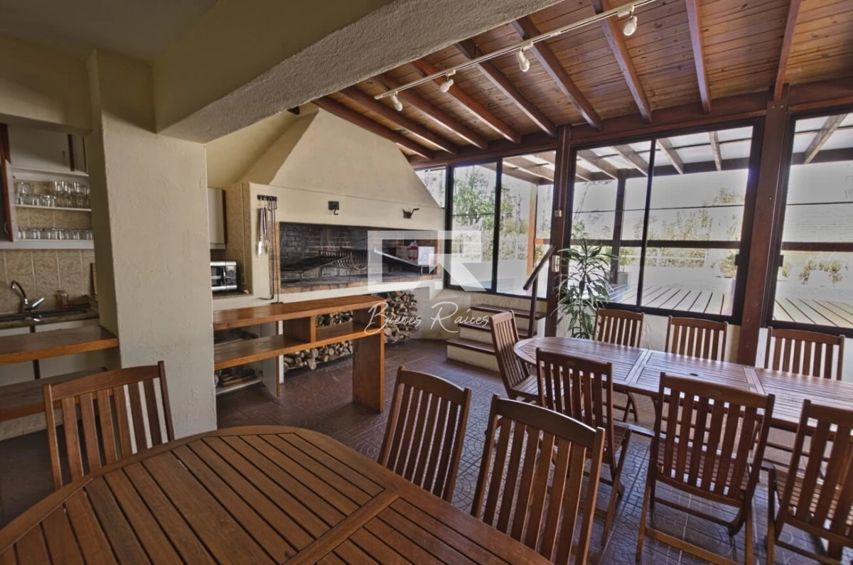 Apartamento ID.678 - ROOSEVELT TERRAZA CON PARRILLERO PROPIO 3 DORMITORIOS EN VENTA