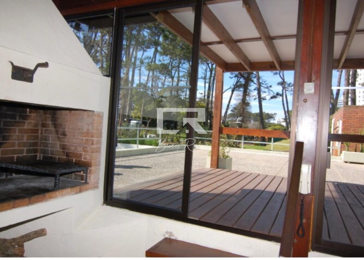 Apartamento ID.678 - ROOSEVELT TERRAZA CON PARRILLERO PROPIO 3 DORMITORIOS EN VENTA