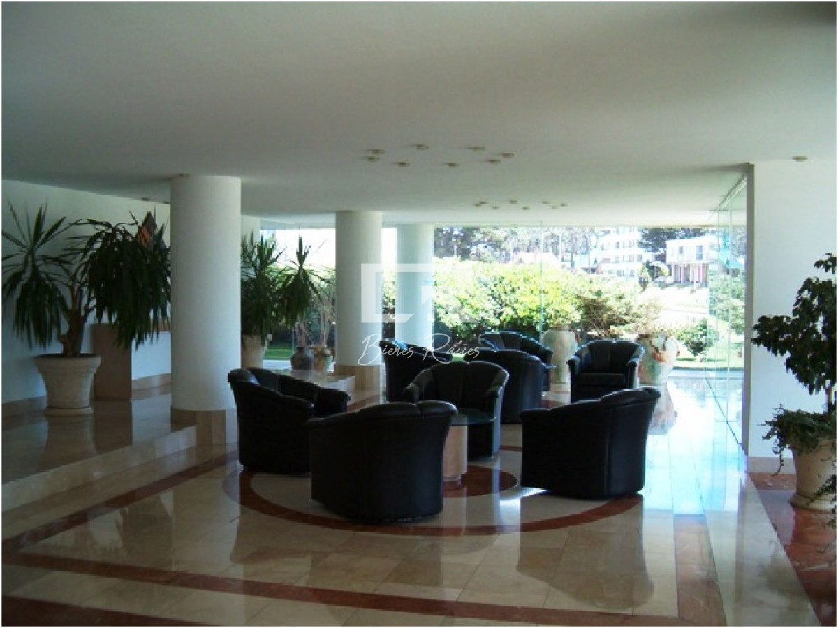 Apartamento ID.738 - BRAVA  3 DORMITORIOS , CON TODOS LOS SERVICIOS 