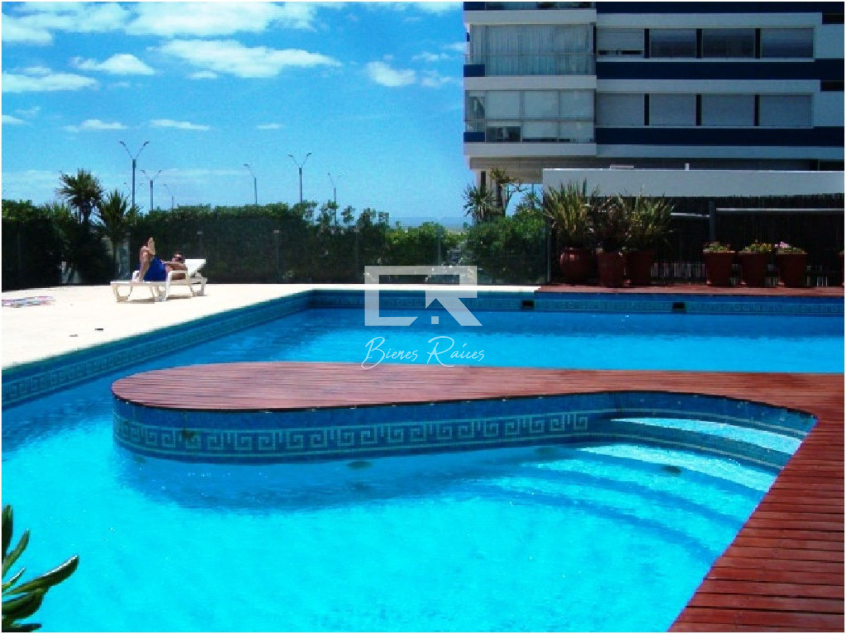 Apartamento ID.738 - BRAVA  3 DORMITORIOS , CON TODOS LOS SERVICIOS 