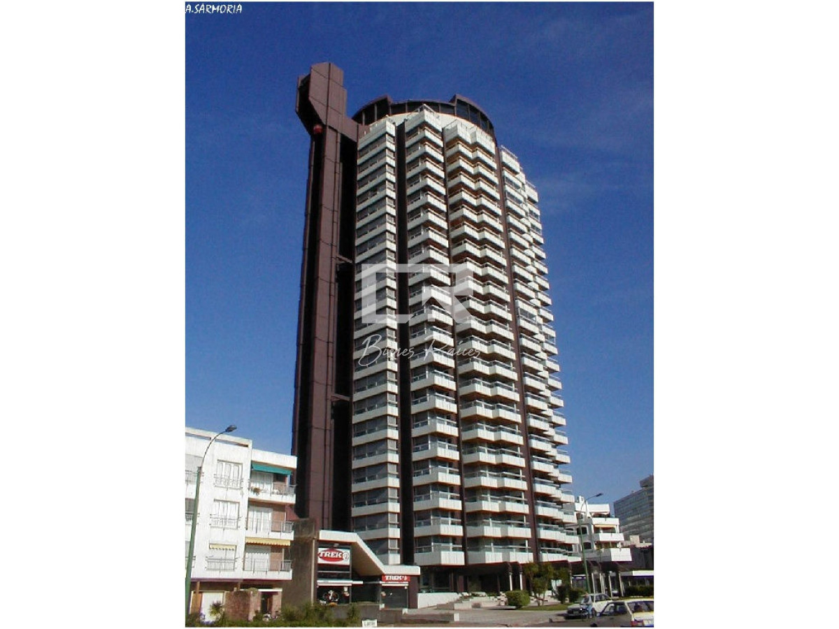 Apartamento ID.254 - Apartamento en Mansa, 3 dormitorios VENTA PUNTA DEL ESTE
